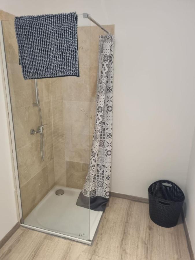 Appartement Sejour , Cure Cransac Au 1Er Etage 2 Nuits Minimum Екстер'єр фото
